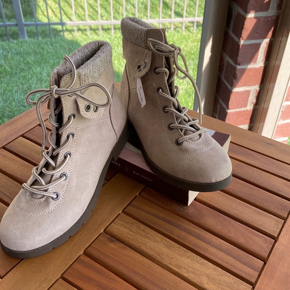 Brand new St. John’ Bay Yukka lace up booties.  Women’s size 6M.